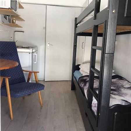 Rena Hostel Einara Bagian luar foto