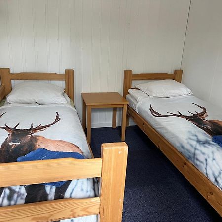 Rena Hostel Einara Bagian luar foto
